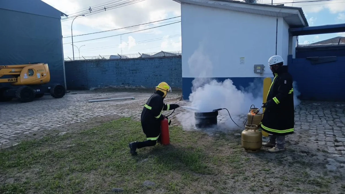 Brigada de Incêndio em exercício de campo